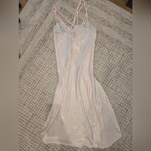 Delicate Lace-Trim Slip Chemise in Light Pink
